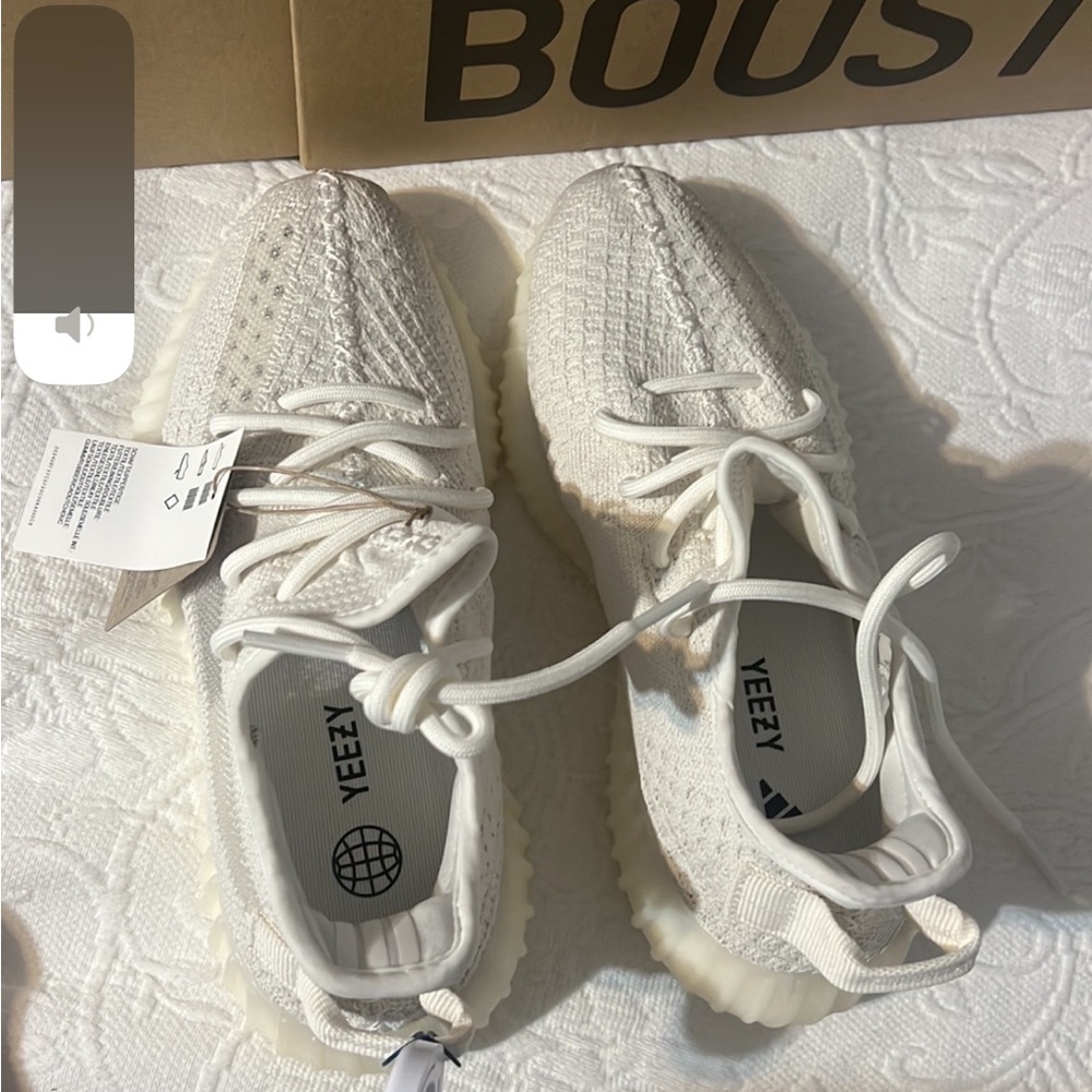 Yeezy 350 v2 cream